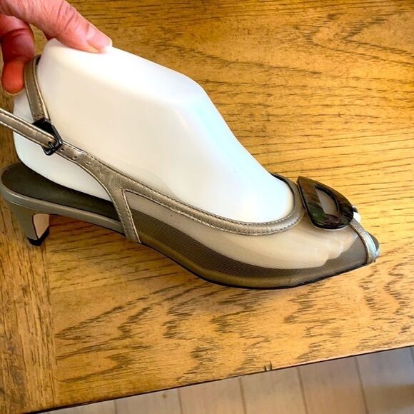 VANELI MESH SANDALS WITH “OPAL” FRONT.  NEW - Picture 8 of 9